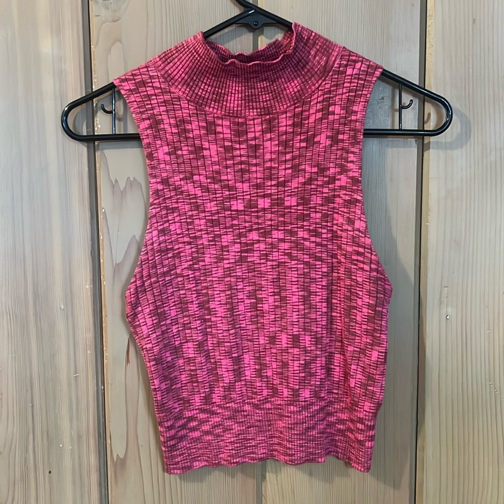 Cute pink top